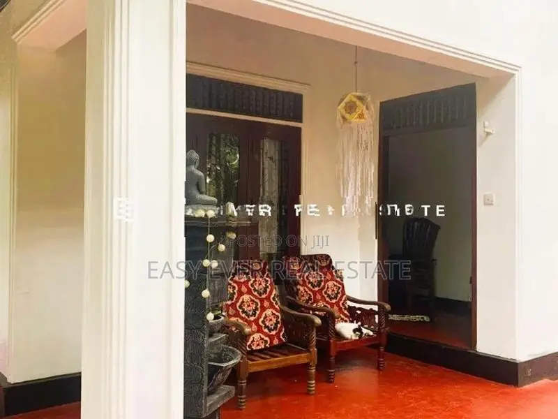 නිවසක් කිරිදිවැලින් / CH 12808