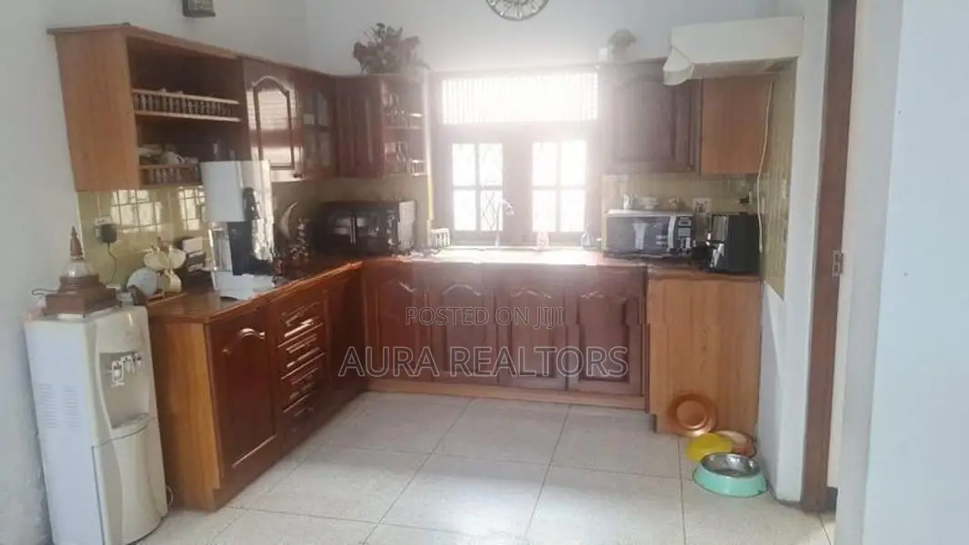 Two Storey House for Rent in Nugegoda ( P-119)