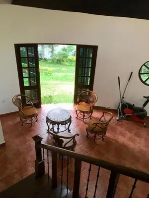 Luxury 2-Storey House for Sale in Thalawathugoda