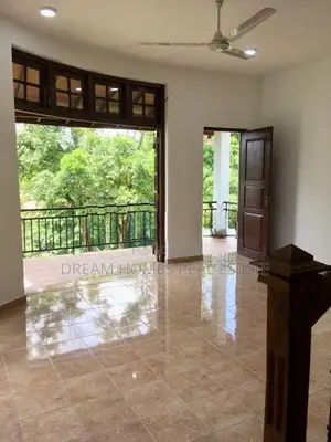 Luxury 2-Storey House for Sale in Thalawathugoda