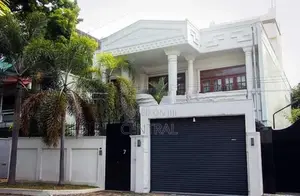Commercial House for Rent at Off Dickmans Rd, Colombo 5 (C7-10177)