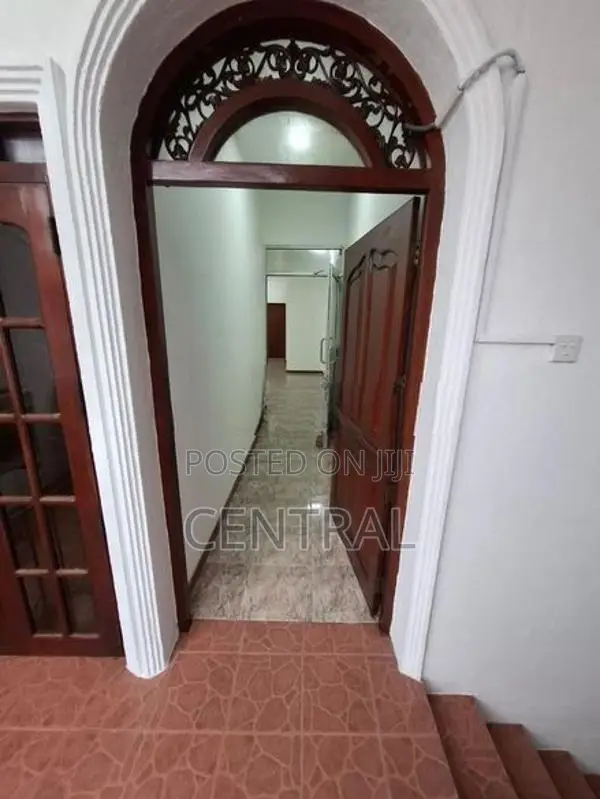 Commercial Building for Rent in Colombo 03 (C7-10176)