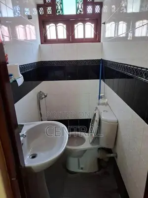 Commercial Building for Rent in Colombo 03 (C7-10176)