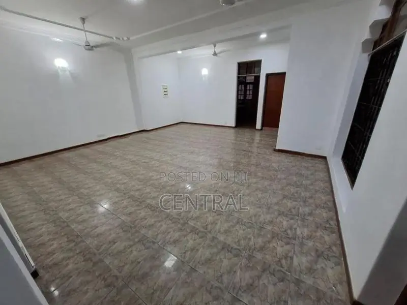 Commercial Building for Rent in Colombo 03 (C7-10176)