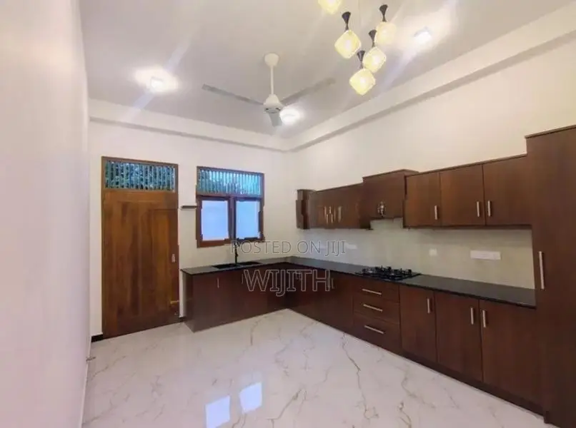 SUPAR LUXURY BRAND NEW 3 STORY HOUSE FOR SALE IN MAHARAGAMA