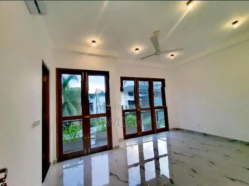 SUPAR LUXURY BRAND NEW 3 STORY HOUSE FOR SALE IN MAHARAGAMA