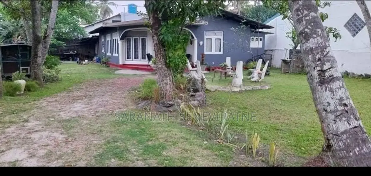 House in Boralesgamuwa Aberatne Mw With Seprate Annex
