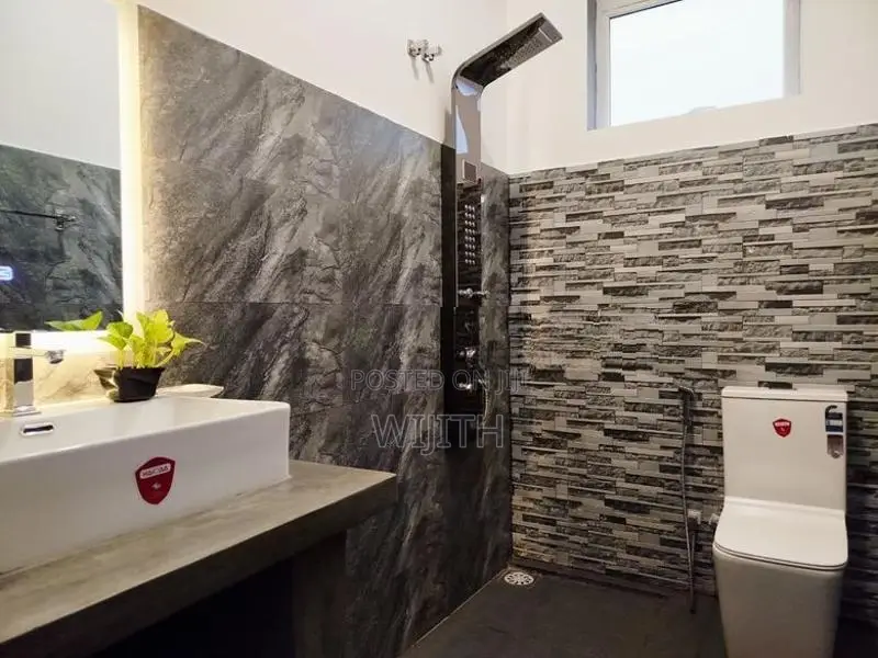 අලුතින්ඉදිවන විශ්වවිද්‍යාලයට ආසන්නයේ සුපරි දෙමහල් නිවසක්කොටිටාවෙි