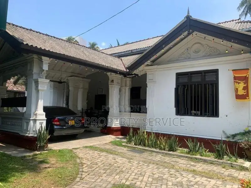 Antique house for Sale in Galle (SSPH-403)