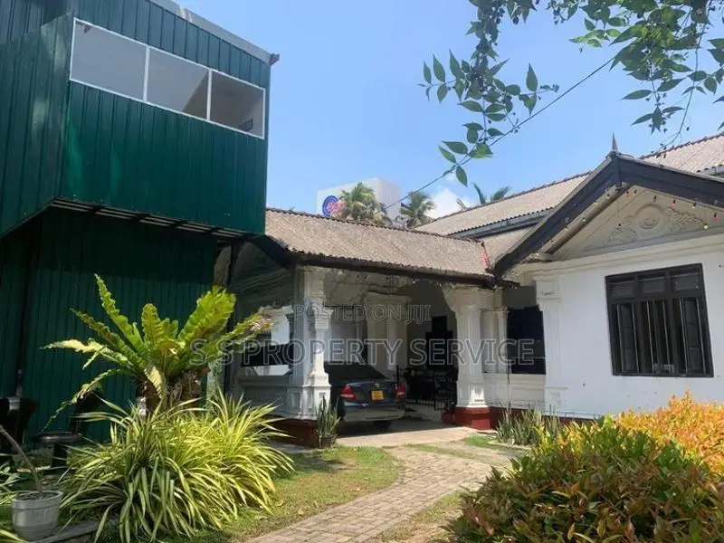 Antique house for Sale in Galle (SSPH-403)