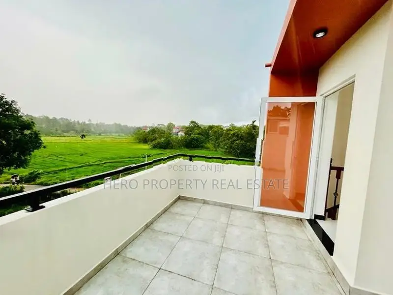 HAS208 - Luxury Quality Valuable House for Sale in Piliyandala