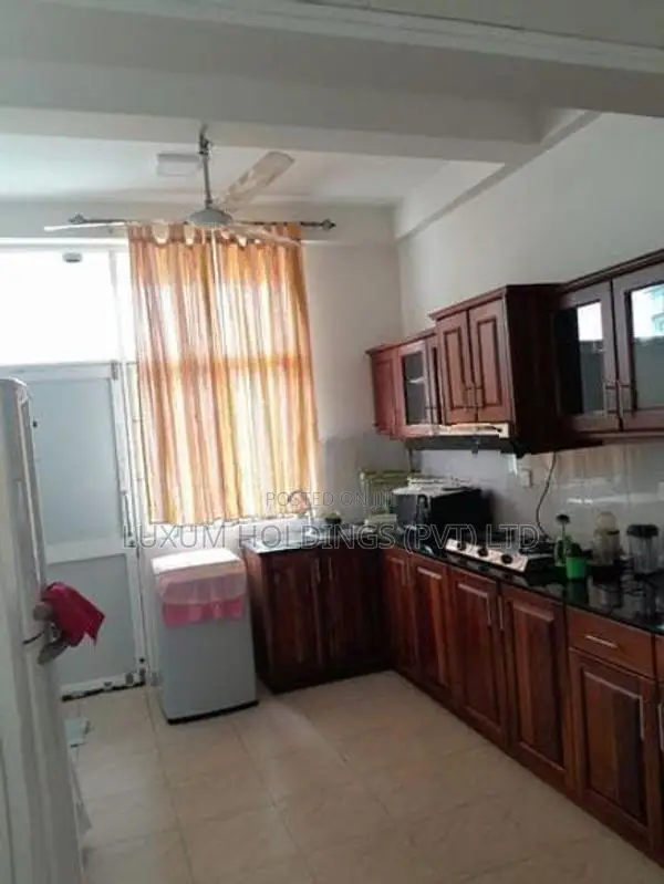 1st floor Unit For Rent Off Thimbirigasyaya Road Colombo 05 [ 2246C ]