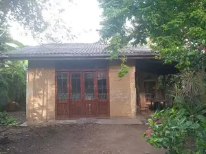 House For Rent With Large Garden in Colombo 07 [ 2223C ]