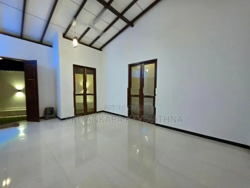 Brand New Mordern House in Kasbawa