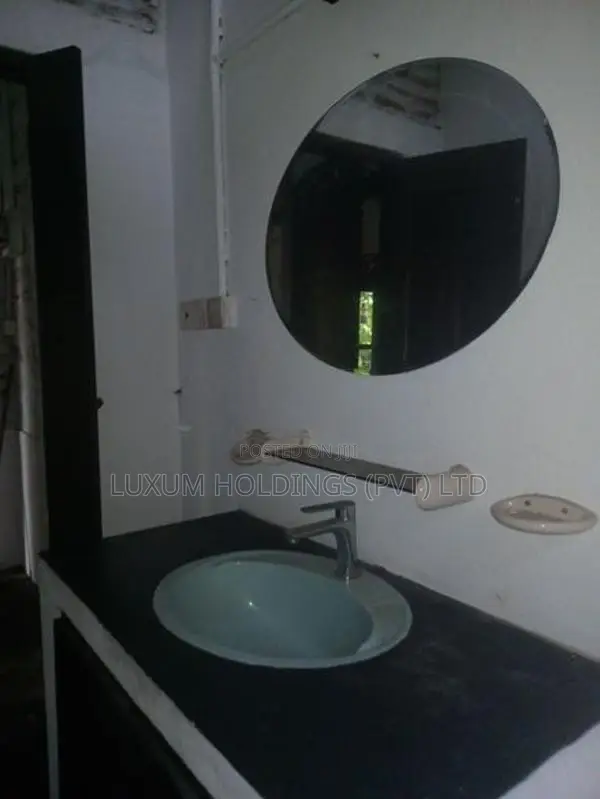 House For Rent in Torrington Avenue Colombo 07 [ 2223C ]