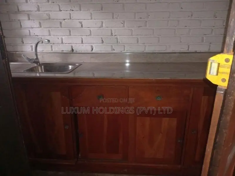 House For Rent in Torrington Avenue Colombo 07 [ 2223C ]