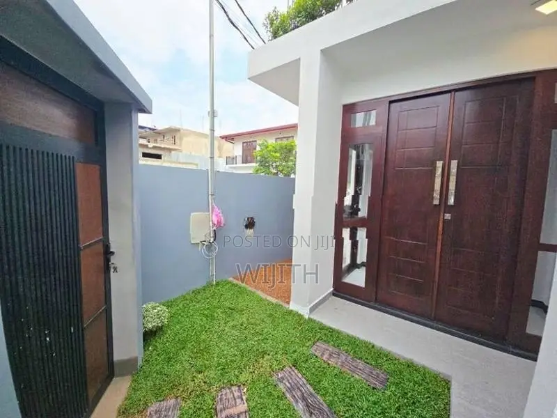 BRAND NEW MODERN TWO STOREY HOUSE FOR SALE IN MAHARAGAMA