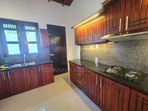 Brand New Mordern House in Batuwandara