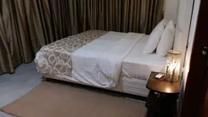Luxury Apartment For Sale in inner flower road Colombo 03 [ 2154C ]