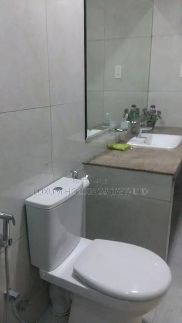 Luxury Apartment For Sale in inner flower road Colombo 03 [ 2154C ]