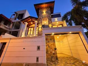 Luxury House For Sale in Piliyandala
