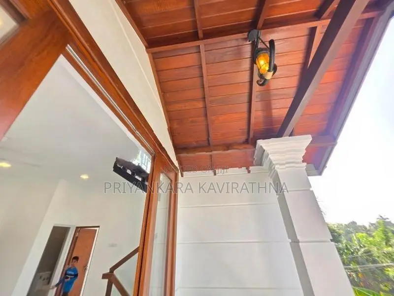 Luxury House For Sale in Piliyandala
