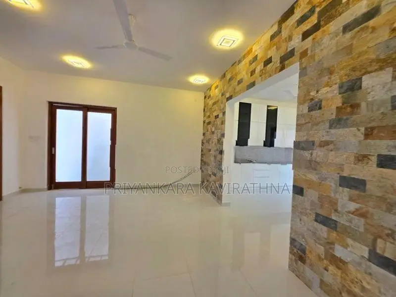 Luxury House For Sale in Piliyandala