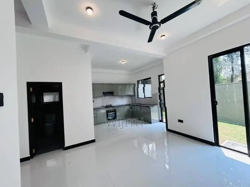 🔸BRAND NEW THREE STOREY HOUSE FOR SALE IN KOTTAWA HOSPITAL ROAD