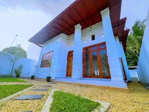 Brand-New Modern House - Sale @ Polgasowita Siyambalagoda Kesbewa