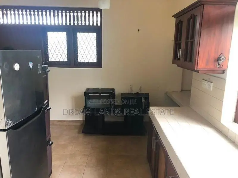 Upper furnished floor for rent kottawa