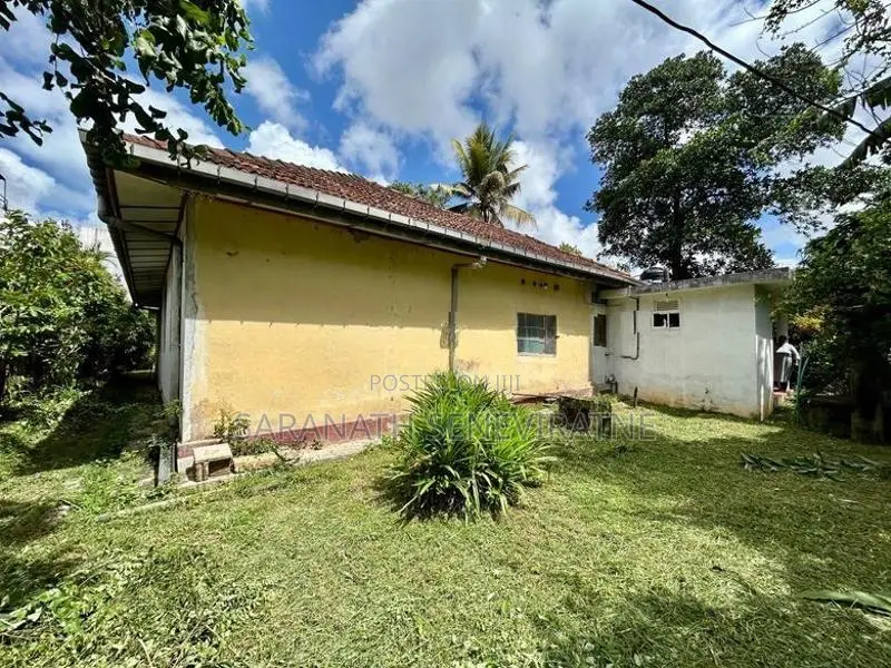 House in 21 Perch Land Extent Maharagama Arawwala - Pannipitiya