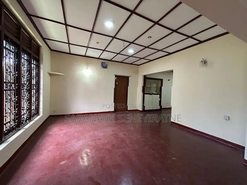 House in 21 Perch Land Extent Maharagama Arawwala - Pannipitiya