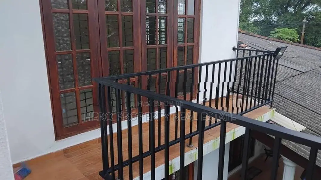 HJR180 - Upstairs House for Rent in Eldeniya