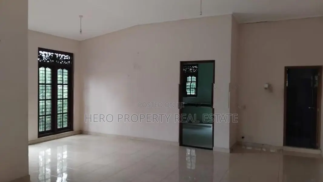 HJR180 - Upstairs House for Rent in Eldeniya