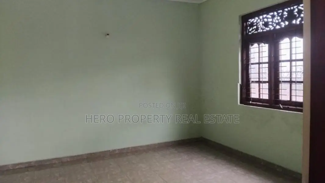 HJR180 - Upstairs House for Rent in Eldeniya