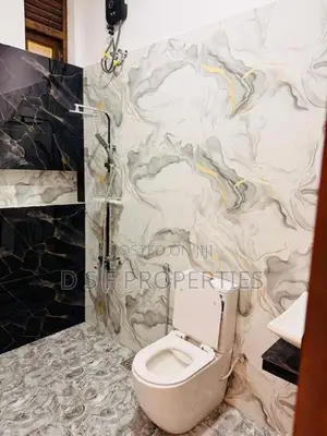 A BRAND NEW SINGALE STORY LUXURY HOUSE In KIRIWATTUDUWA