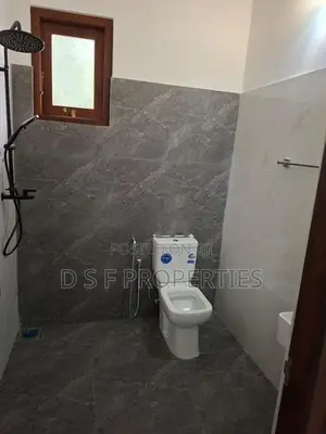 A BRAND NEW SINGALE STORY HOUSE In 50M (128/290) BUS ROUTE