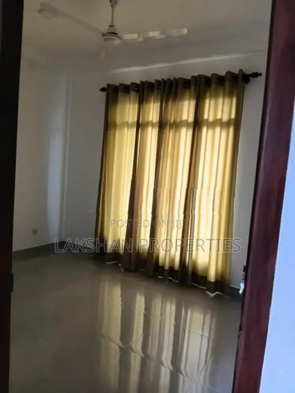 First Floor House For Rent In Boralesgamuwa werahera