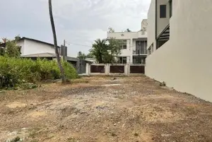 Land in a Gated Community Boralesgamuwa 200 meters to Dehiwala Rd