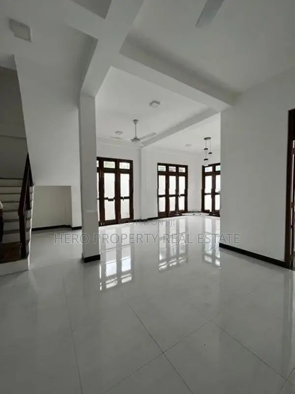 Luxury Two Story House for Rent in Piliyandala