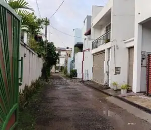 Land in a Gated Community Boralesgamuwa 200 meters to Dehiwala Rd