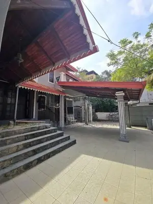 Elegant 5-Bedroom House for Sale – Wellawatte, Colombo 06