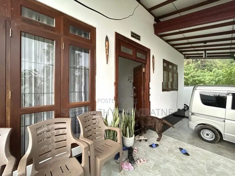 Modern Single House With Double Height Homagama Millawa