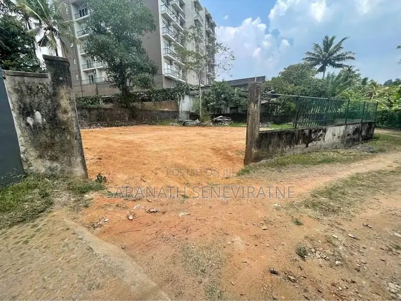 Land For Sale in Talwathugoda 100 meters to 174 Bus Rd