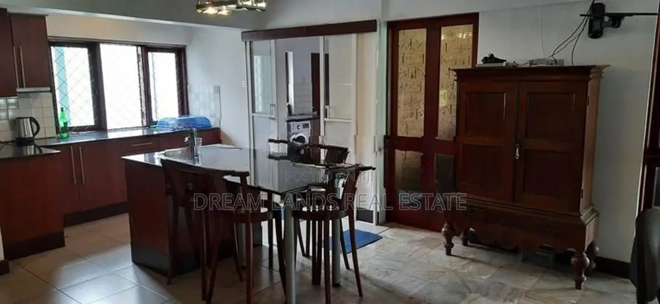 Vill two storied with swimming pool for rent in kotte