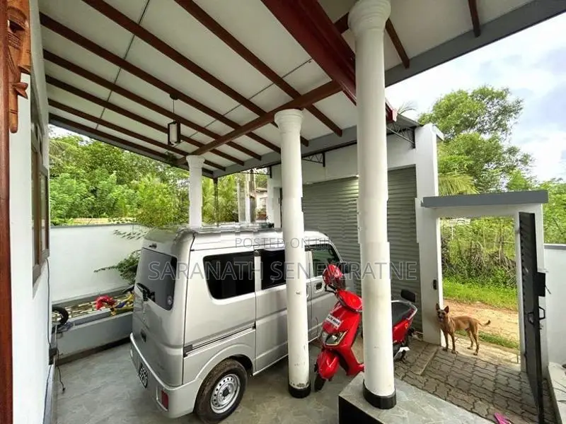 Modern Single House With Double Height Homagama Millawa
