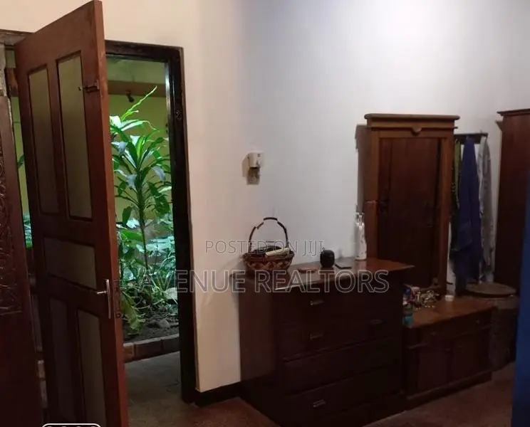 50 Perch Land with Bungalow for Sale in Maharagama (LA4700)