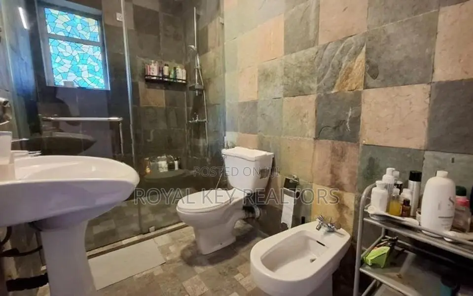 Rockwoods, Colombo 07– 03 Bedroom Furnished Apartment for Sale