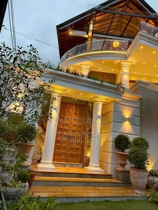 SUPAR BRAND NEW LUXURY HOUSE FOR SALE IN BATTHARAMULLA