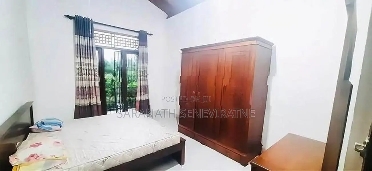 House For Sale From Piliyandala Madapatha පිලියන්දල නගරයට ආසන්නව